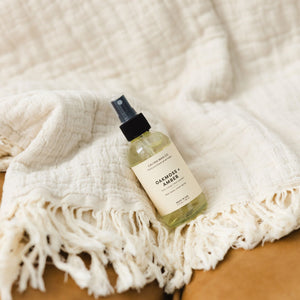 Oakmoss + Amber Non - Toxic Room Spray - Calyan Wax Co.